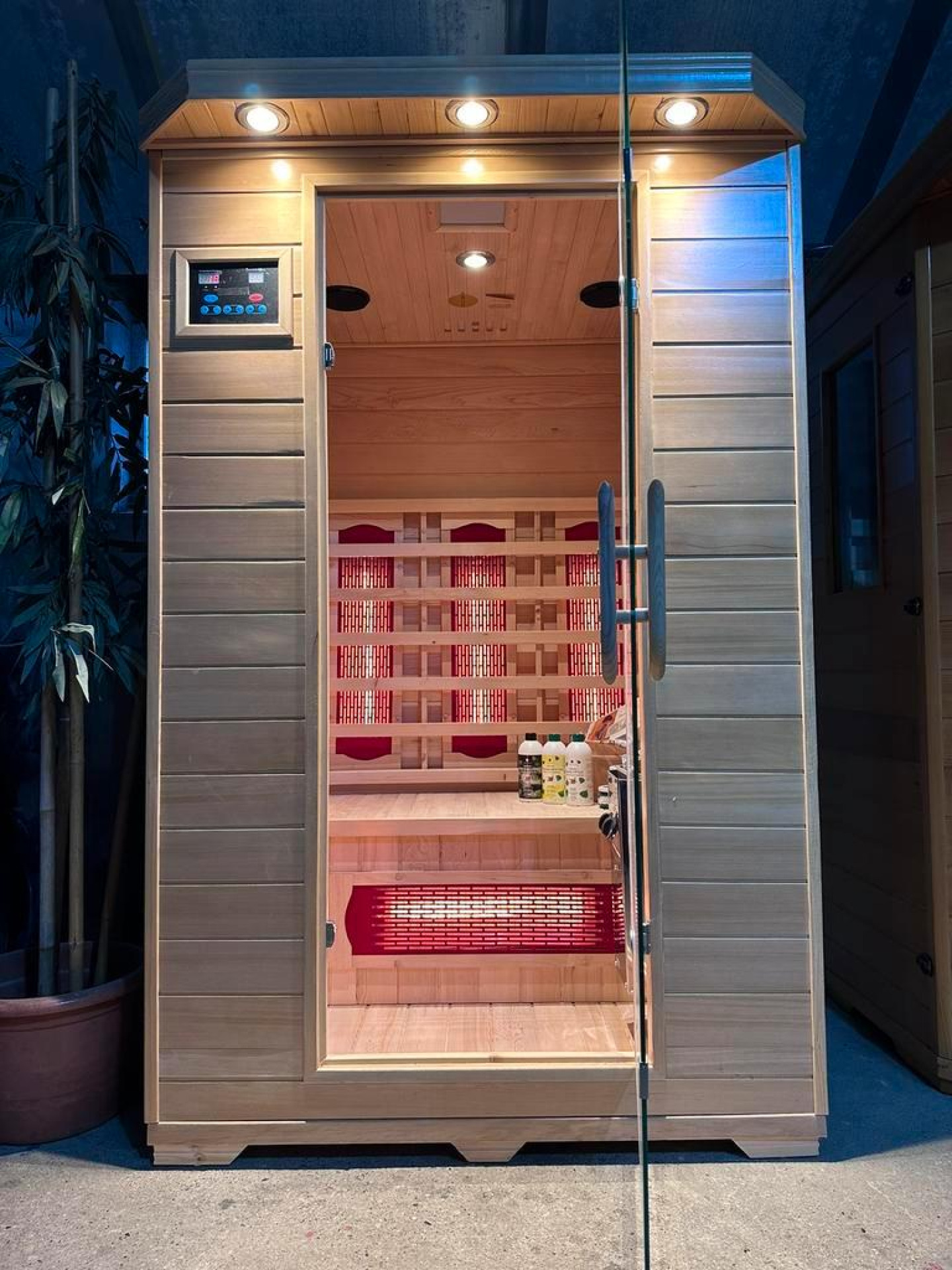 Combi (fullspectrum) Sauna Hemlock | 122x107 | 3.5kW Vega | HIEBP