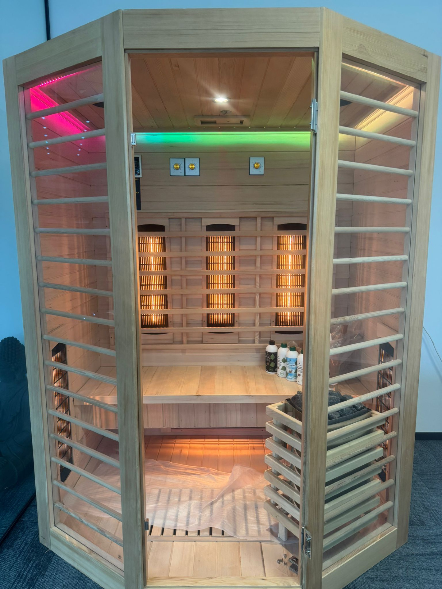 Combi (fullspectrum) Sauna | Hemlock | 155x120 | 3.5kW Vega | CCV0H
