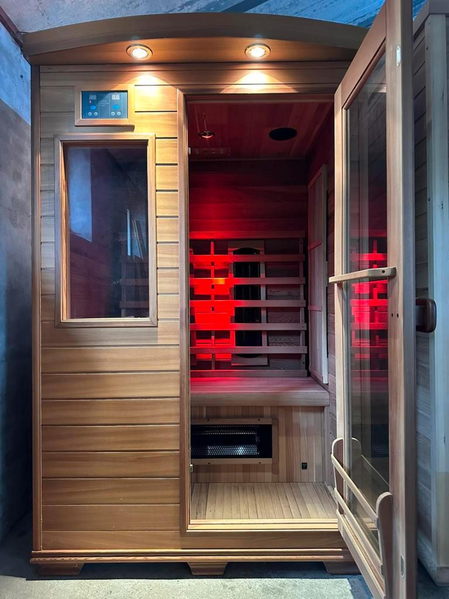 Combi (lange golf) Sauna | Red Cedar | 120x105 | 3.5kW Vega | 74MFO