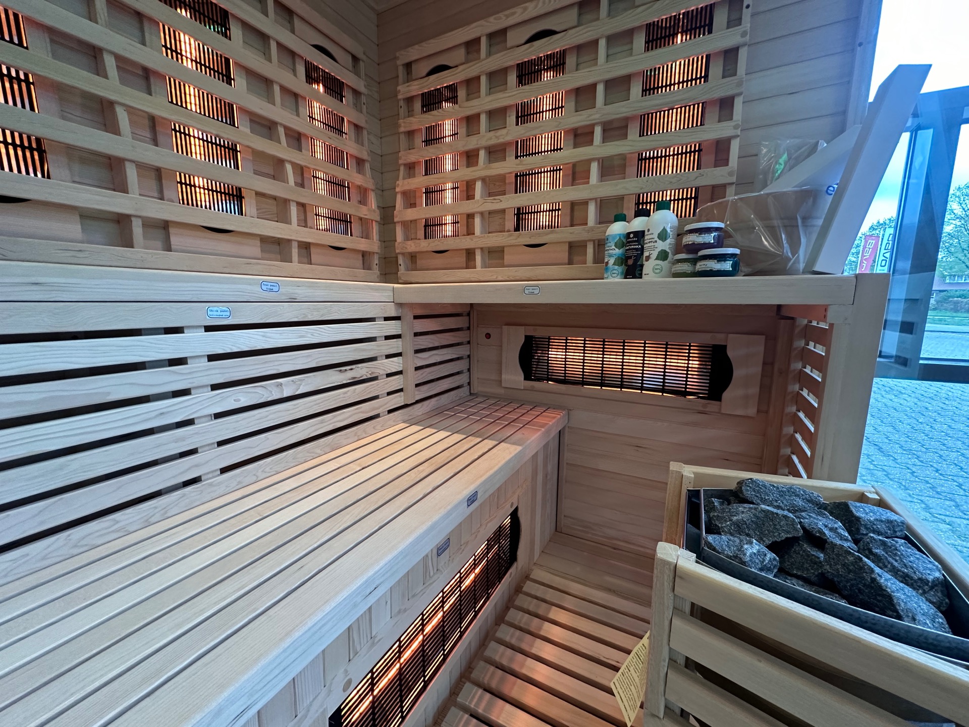 Combi Sauna Hemlock | 150x150 | 3.5kW Vega | RYZVG galerijafbeelding 4