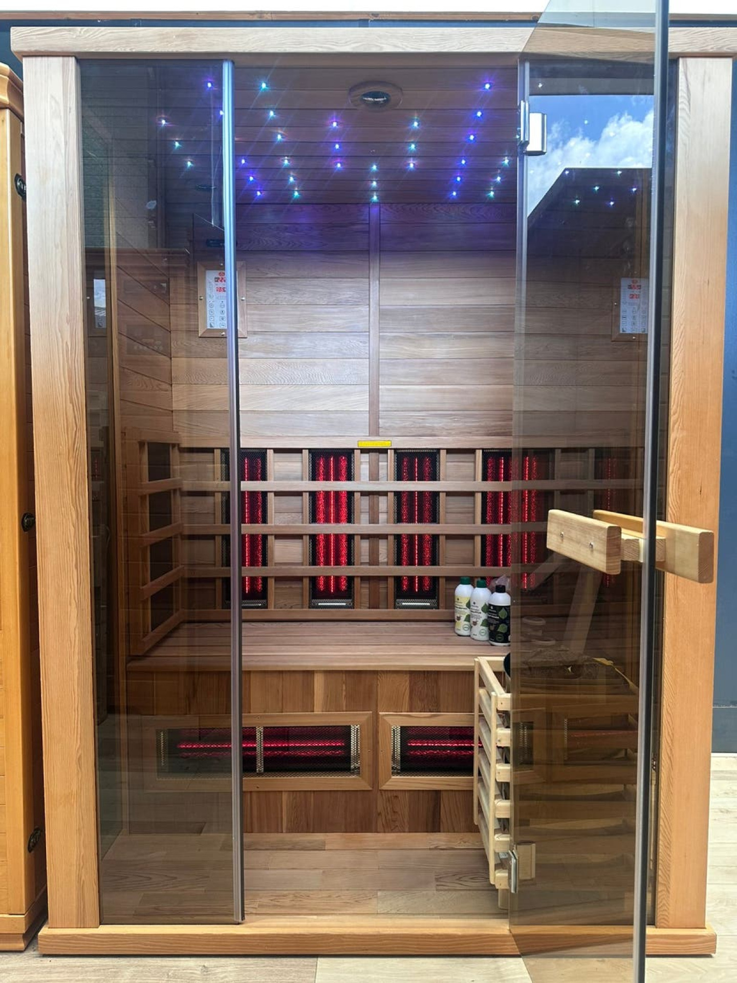 Combi Sauna | Full Spectrum | Red Cedar | 150x100 | 3.5kW Vega | JWFPQ