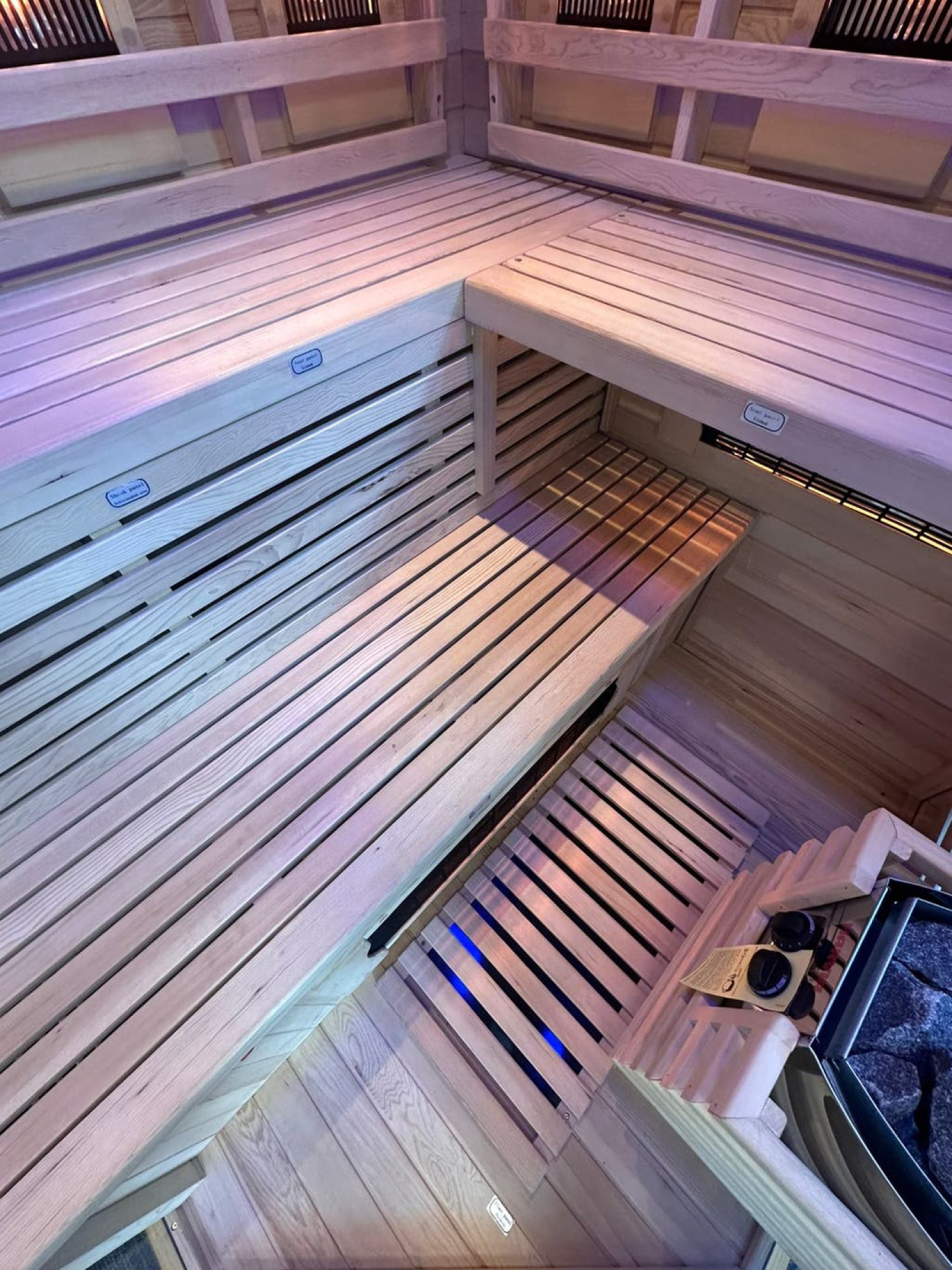 Combi Sauna | Full Spectrum | Hemlock | 150x150 | 3.5kW Vega | 3LHKF galerijafbeelding 3