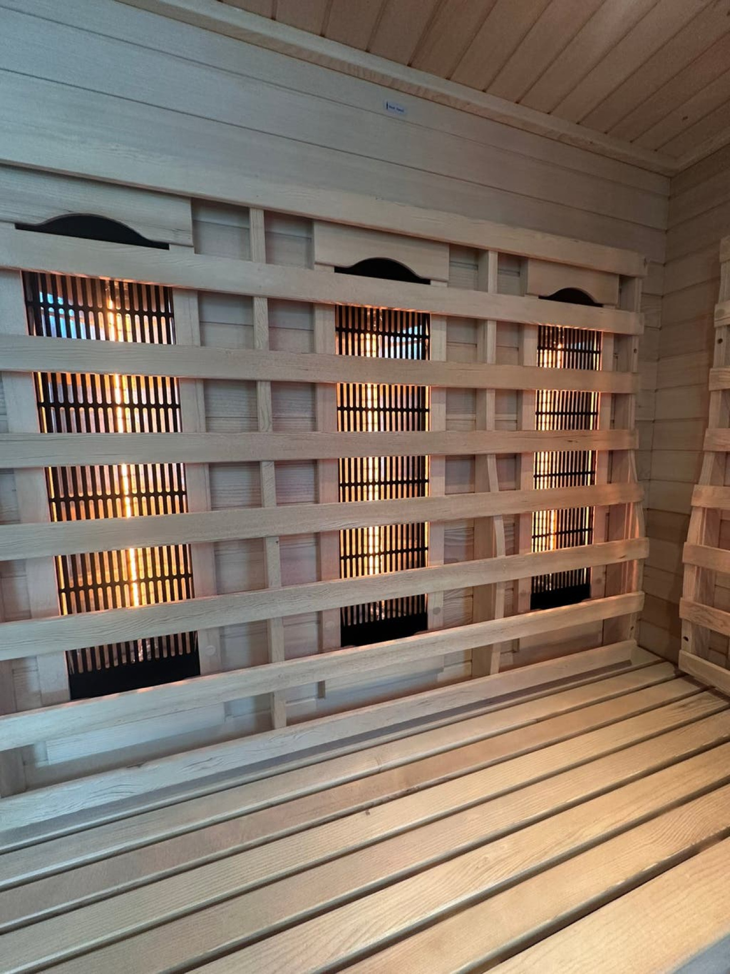 Combi Sauna | Full Spectrum | Hemlock | 150x150 | 3.5kW Vega | 3LHKF galerijafbeelding 4