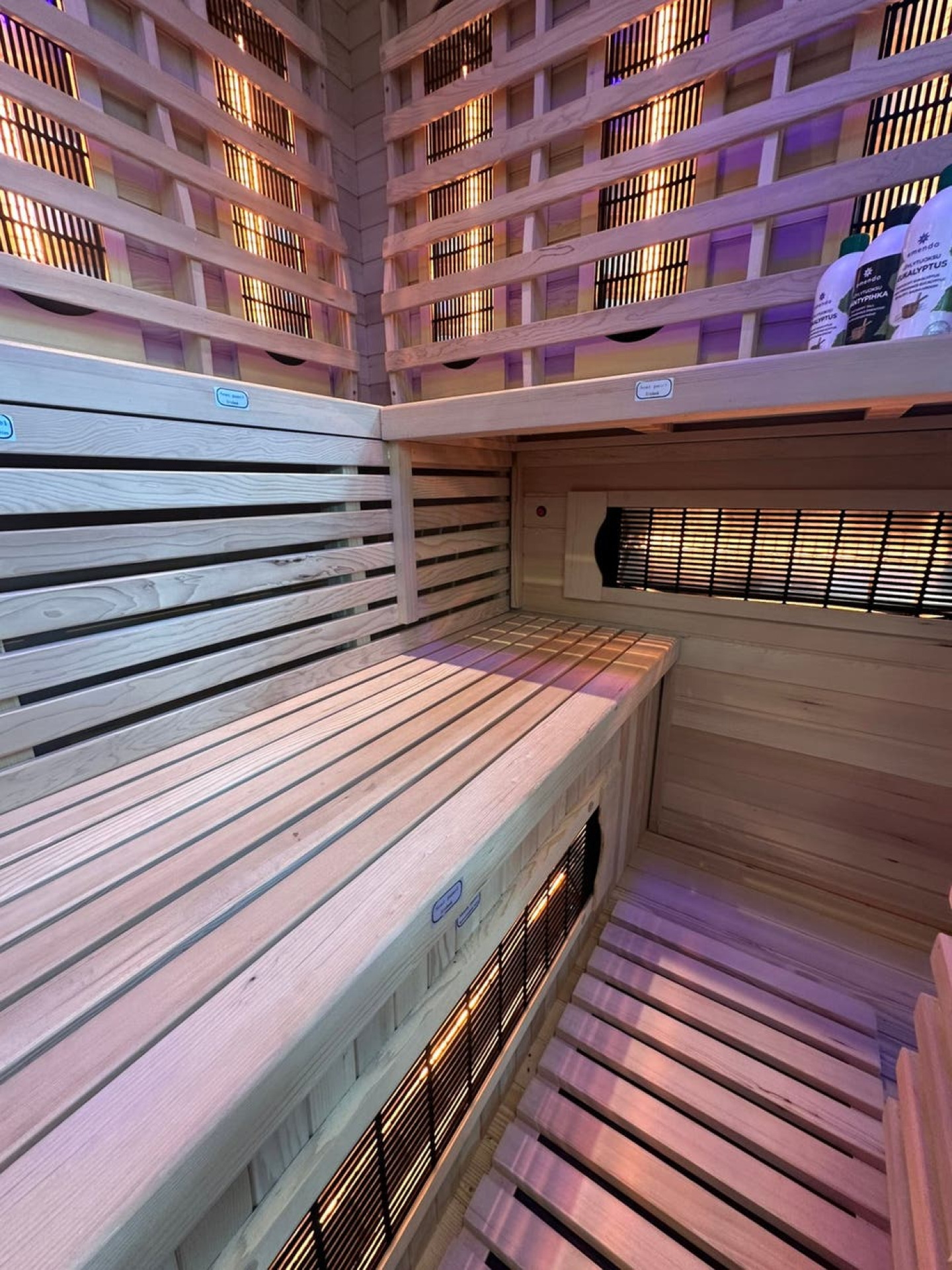 Combi Sauna | Full Spectrum | Hemlock | 150x150 | 3.5kW Vega | 3LHKF galerijafbeelding 5