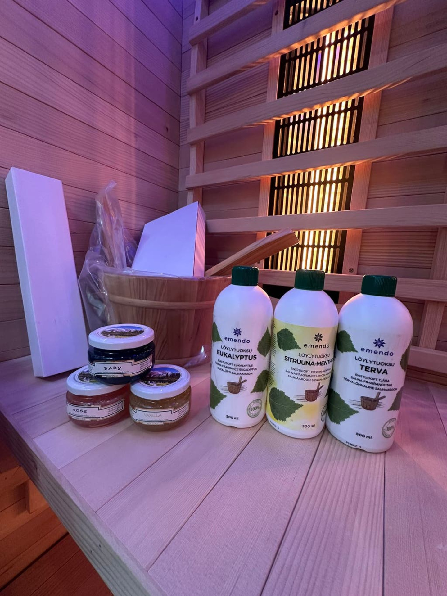 Combi Sauna | Full Spectrum | Hemlock | 150x150 | 3.5kW Vega | ECUF0 galerijafbeelding 8