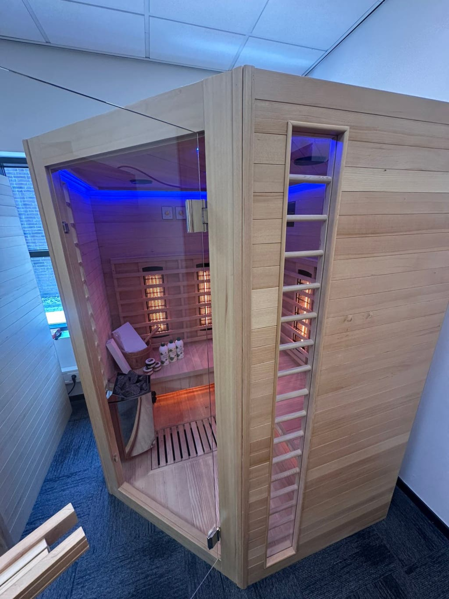Combi Sauna | Full Spectrum | Hemlock | 150x150 | 3.5kW Vega | ECUF0 galerijafbeelding 9