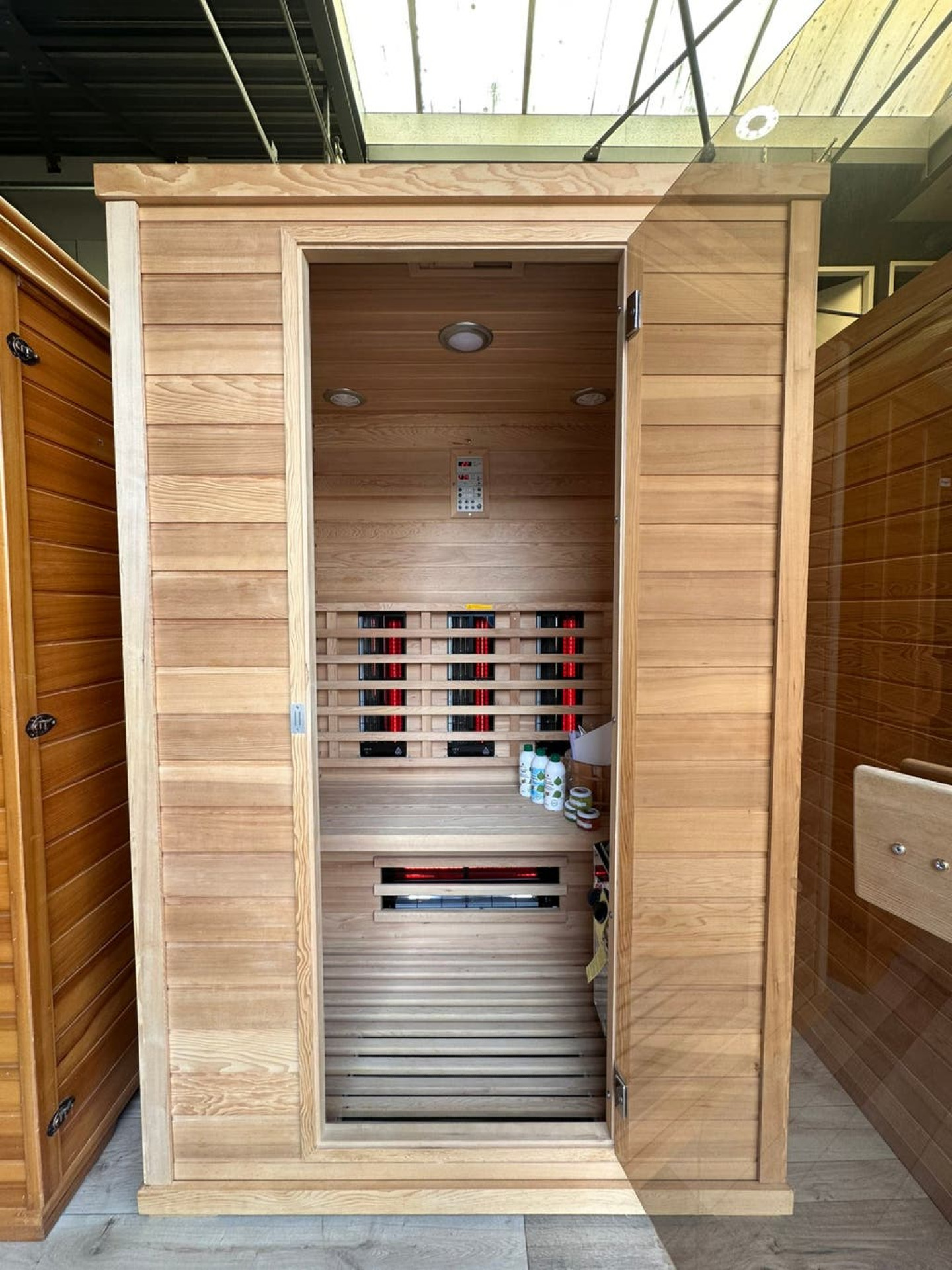 Hoofdafbeelding: Combi Sauna | Duo Golf | Hemlock | 130 x 100 | 3,5kW Vega | DXFHH