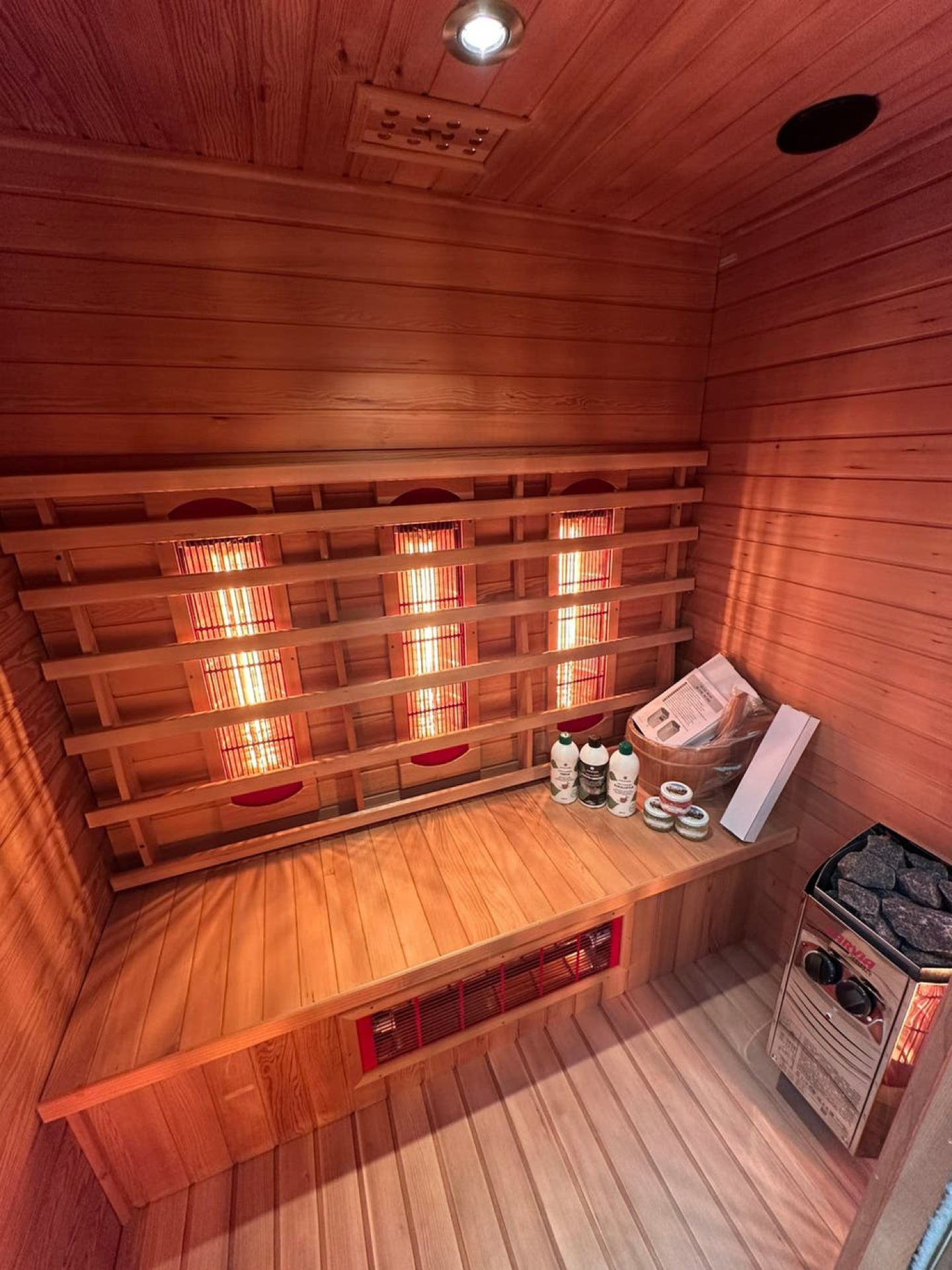 Combi Sauna | Full Spectrum | Hemlock | 155x110 | 3,5kW Vega | BCPJK galerijafbeelding 3