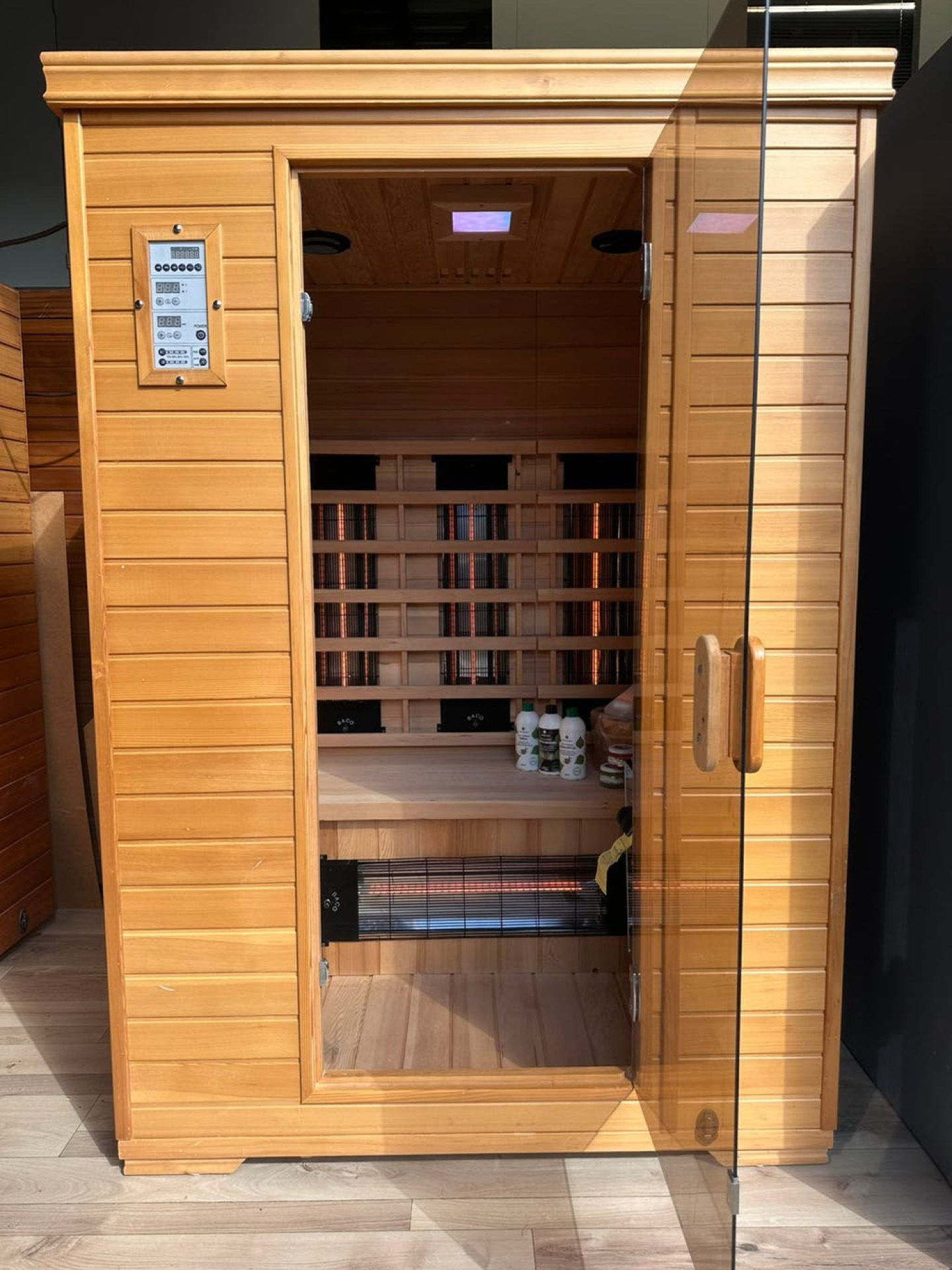 Hoofdafbeelding: Combi Sauna | Triple Golf Stralers | Hemlock | 130x110 | 3,5kW Vega | BA35W