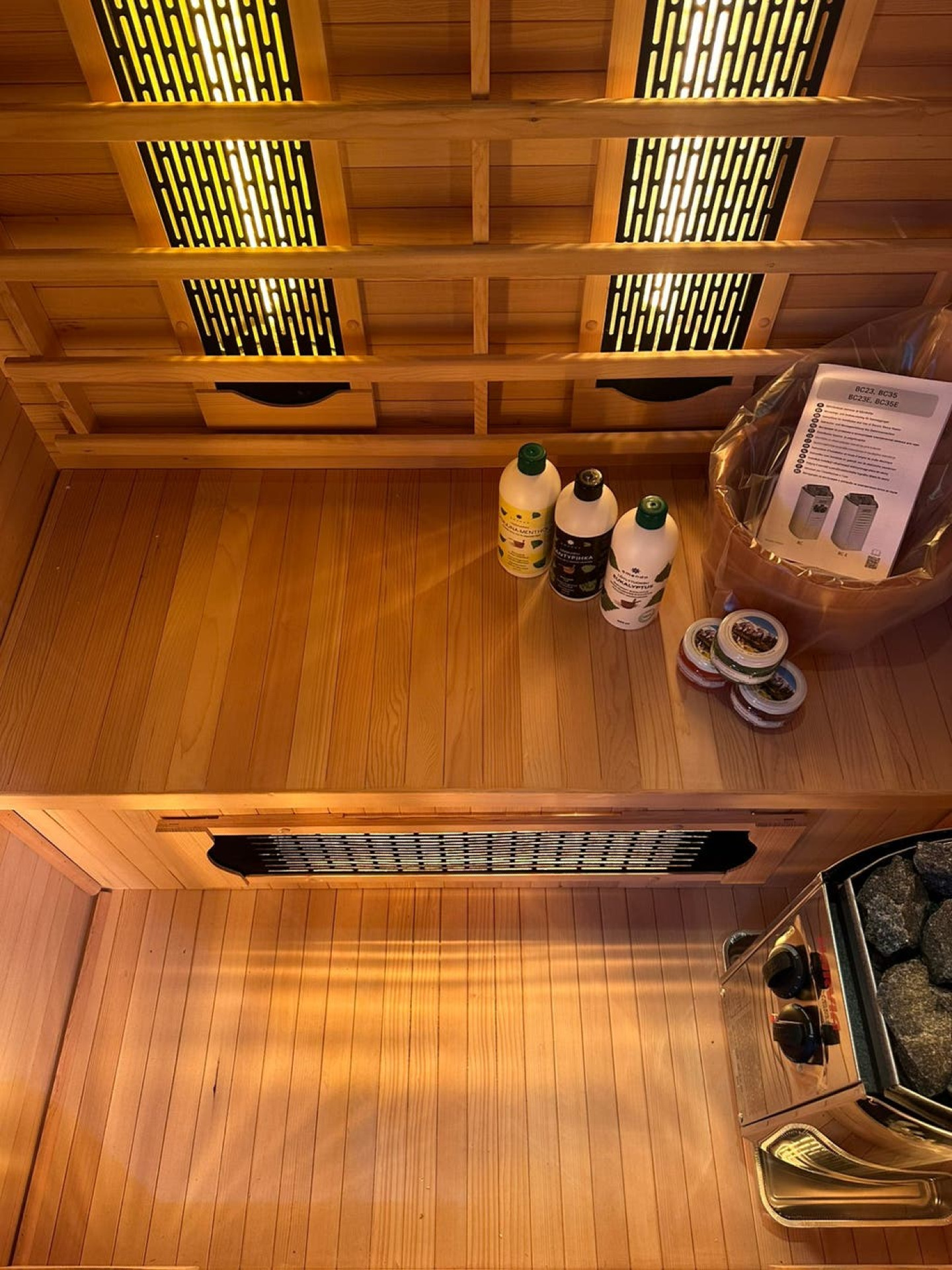 Combi Sauna | Full Spectrum | Hemlock | 120x100 | 3,5kW Vega | RH4MX galerijafbeelding 12