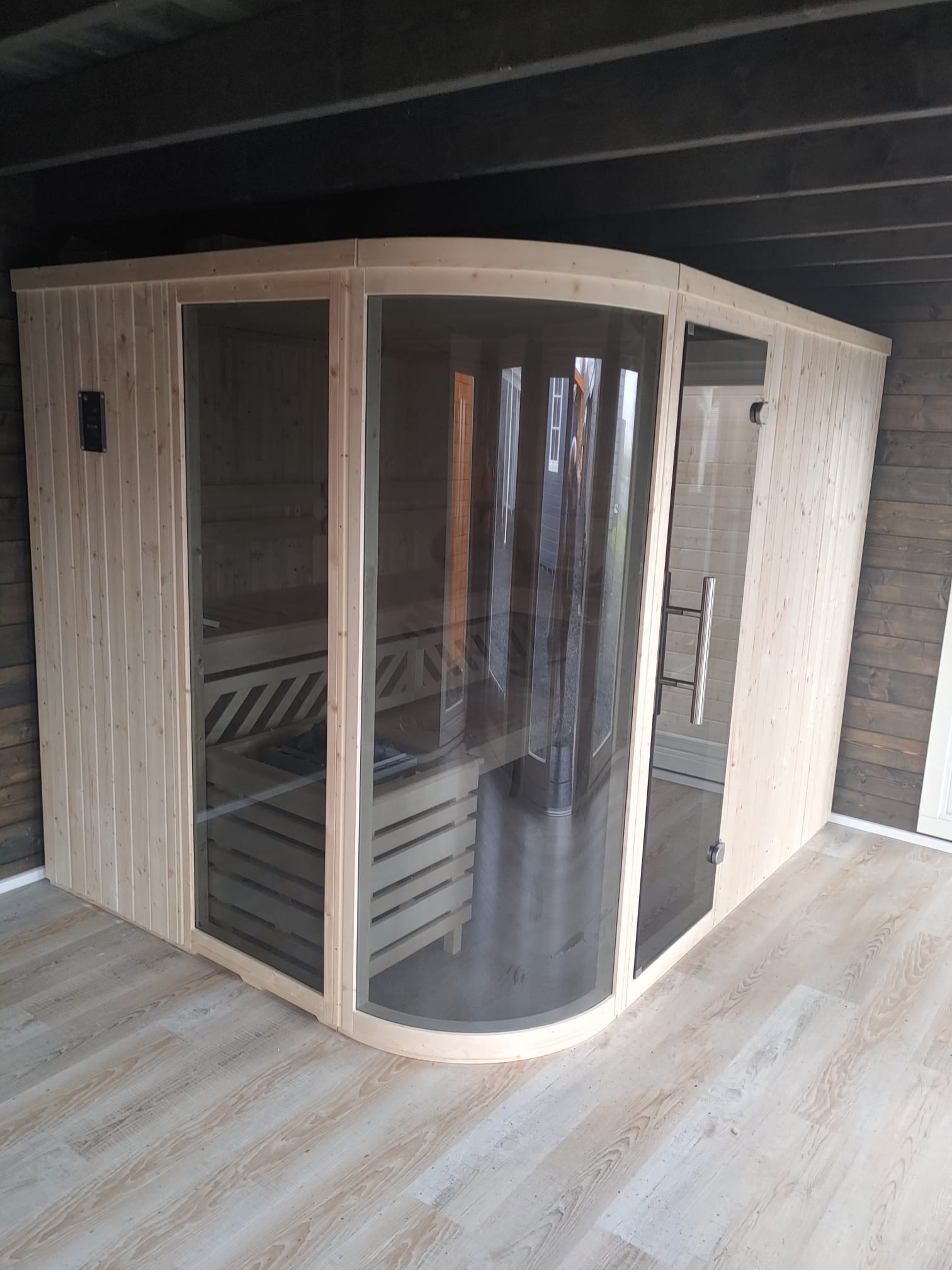 Finse Sauna | Vurenhout | 179x179 | 7,5 kW Klassiekoven met digitale besturing | KYG210 galerijafbeelding 6