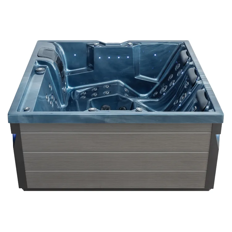 Jacuzzi | 200x200 | UMNTBR galerijafbeelding 5