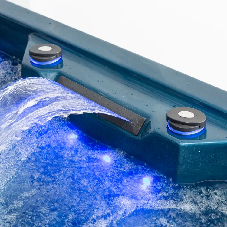 Jacuzzi | 200x200 | UMNTBR galerijafbeelding 8