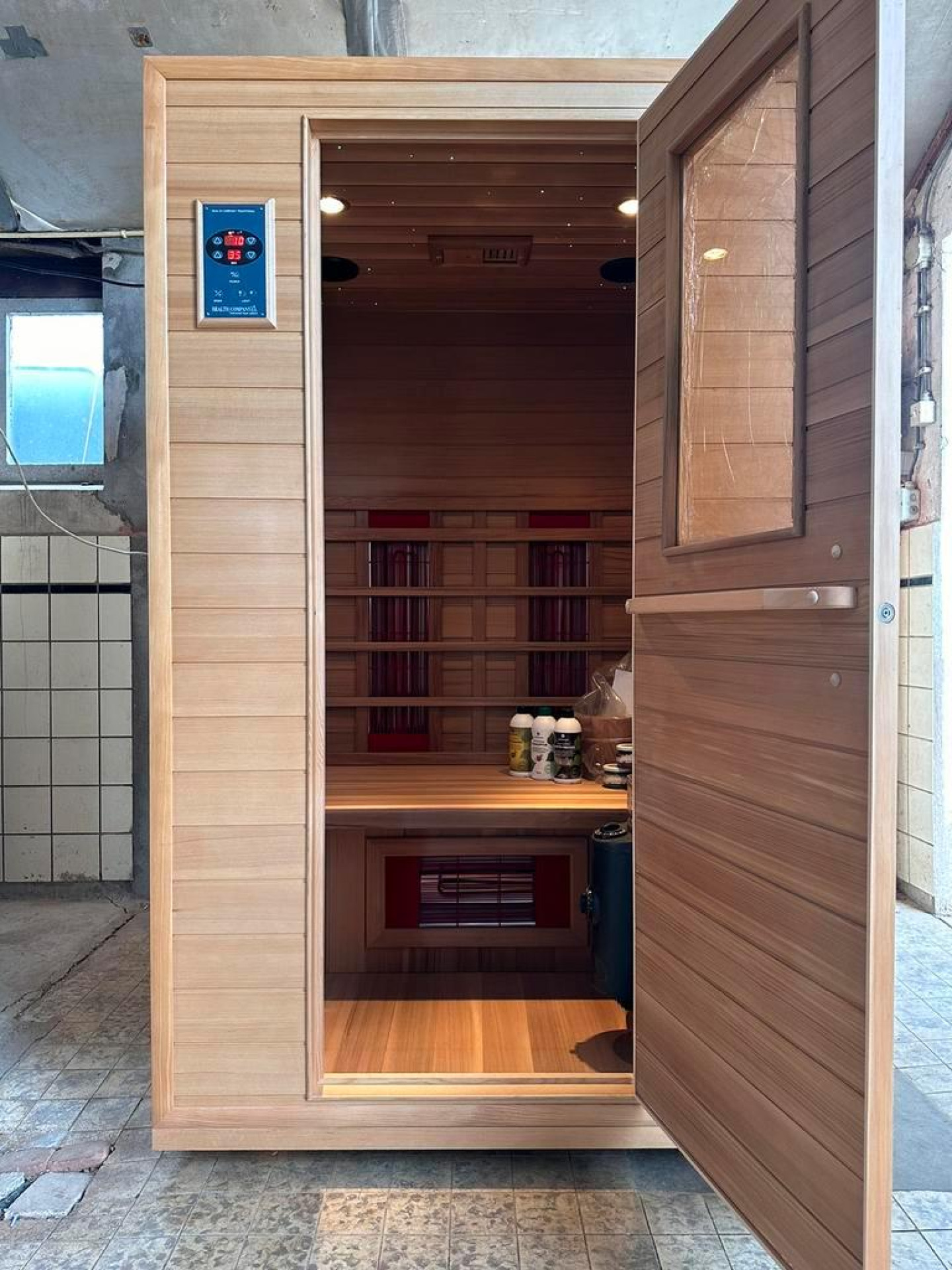 Combi (lange golf) Sauna Red Cedar | 110x110 | 3kW Vega | GWBVM